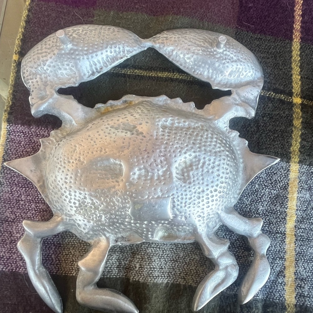 Shiny Silver Crab Tray - Picture 4 of 7